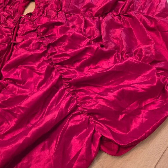 Red Satin Ruched Round Christmas Tree Skirt With Button Closures 60" - Picture 3 of 5